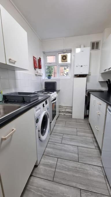 2 Bedroom Apartment In Kennington Londres Extérieur photo